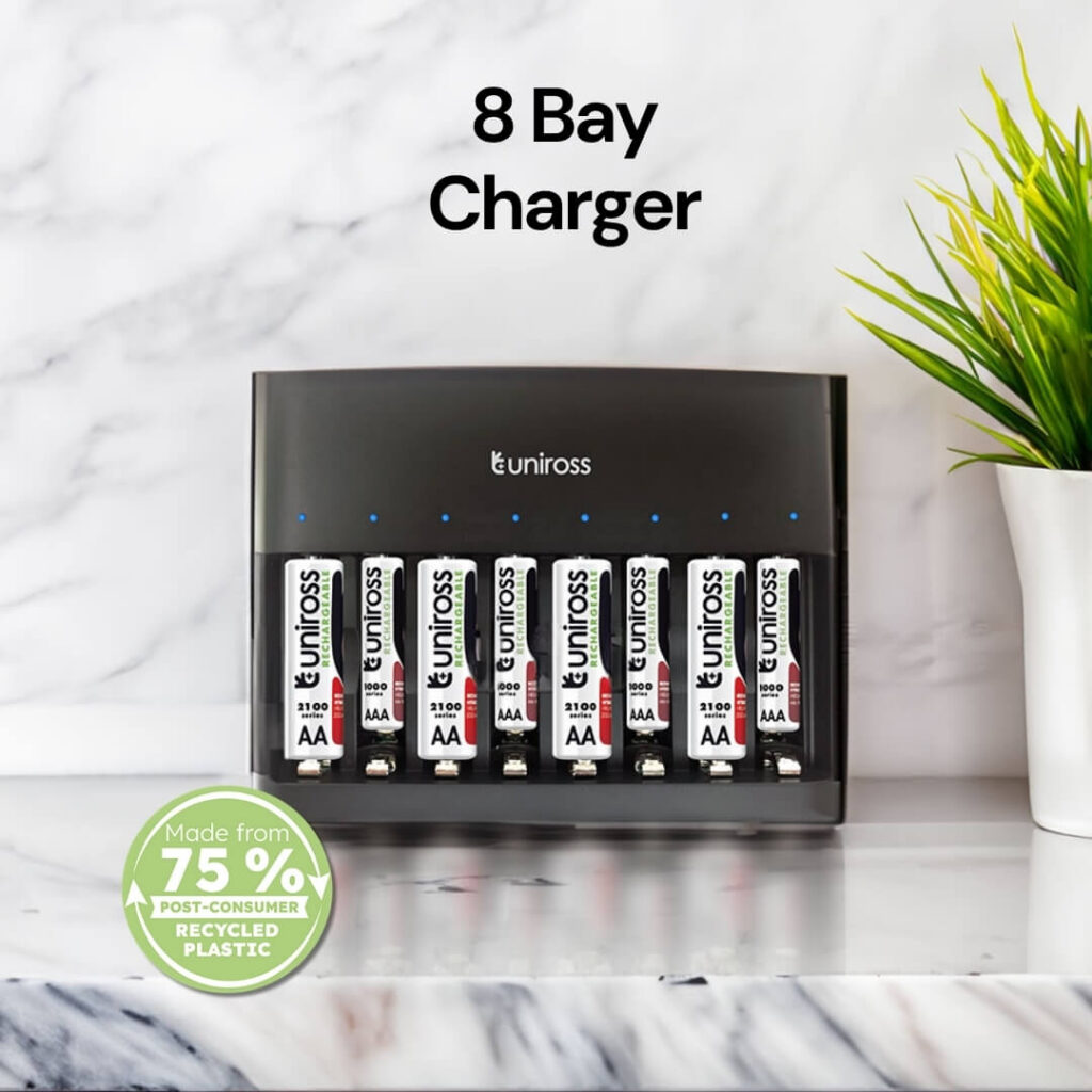 Uniross 8 Bay Battery Charger for AA & AAA Batteries - Simultaneous Charging